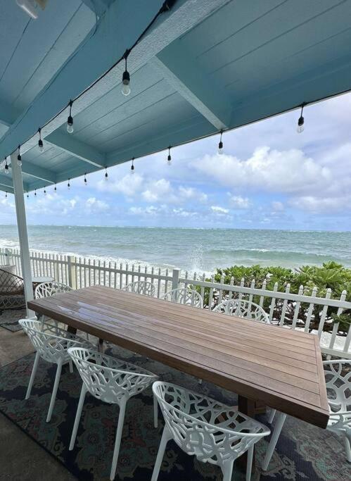 Moeʻuhane Kai Beach Front Home Hau'ula Eksteriør billede